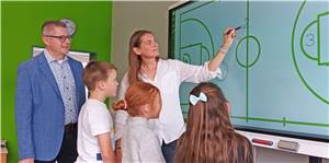 48 interaktive Smartboards
für alle Grundschulen