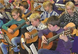 Kinder singen und spielen
für Kinder