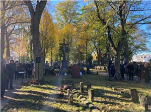 Gedenkstunde
vor dem Hochkreuz