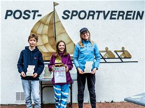 Junge Segler trotzen Wind und Wetter auf der Mosel