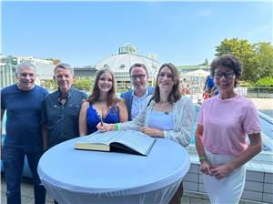 Ricarda Funk zu Besuch in den Römer-Thermen