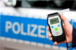 Zu betrunken für Alkoholtest: Neuwieder Polizei beendet Promille-Fahrt