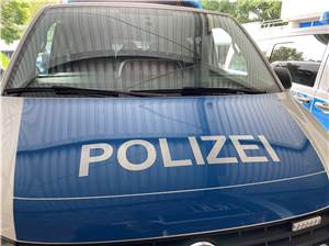 Polizei nimmt betrunkenen Messerträger fest