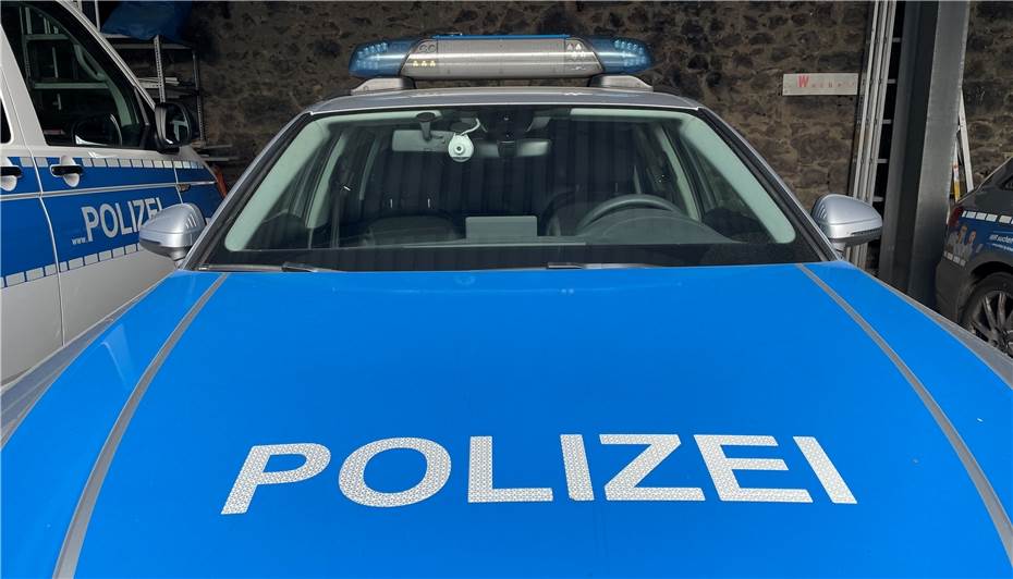 Unfall auf B9 bei Andernach: Polizei sucht Zeugen 