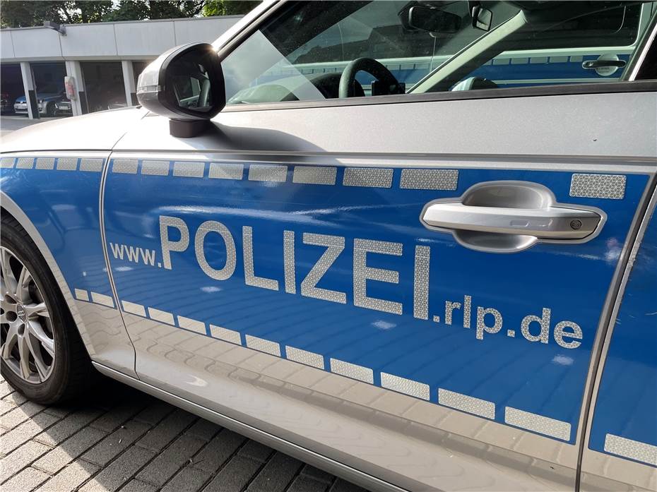 Polizist bei Weinfest verletzt