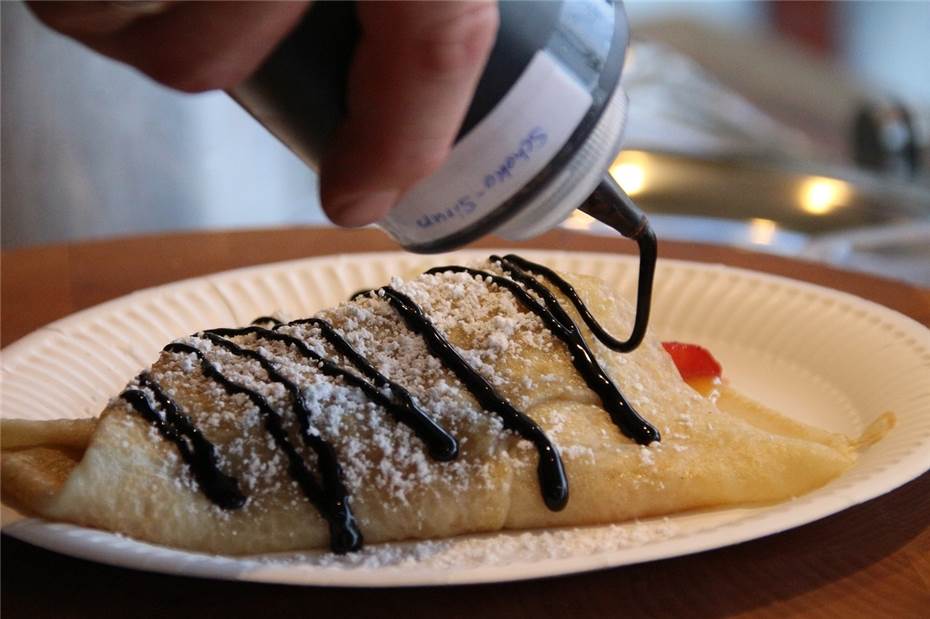 Euskirchen: Dieben fahren mit Crêpeswagen davon