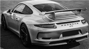 Porsche 911 GT3 crashte gegen Schutzplanke