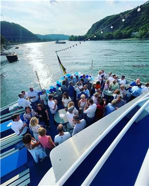 Sommerliche Party-Bootstour
als Jubiläumsfeier