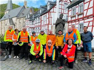 Burgen von Monreal begeistern die Radler