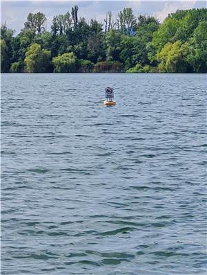 Engerser Feld: Baden und Lagern im Trinkwasserschutzgebiet ist verboten