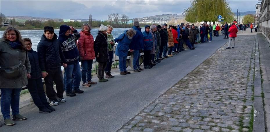 Über 500 Menschen setzten ein Zeichen