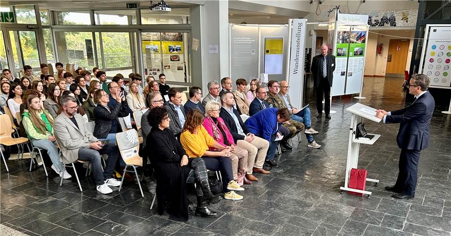 Wanderausstellung des Deutschen Bundestags in Mayen eröffnet