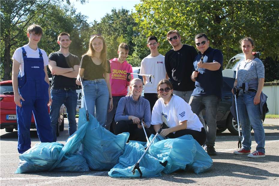 Rhine Clean Up brachte einiges zu Tage