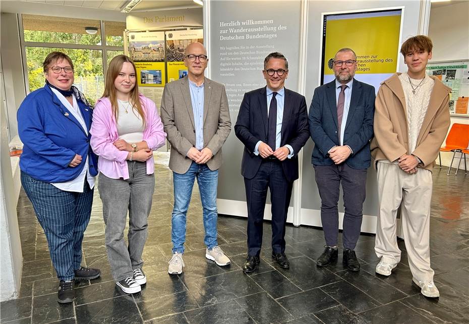 Wanderausstellung des Deutschen Bundestags in Mayen eröffnet