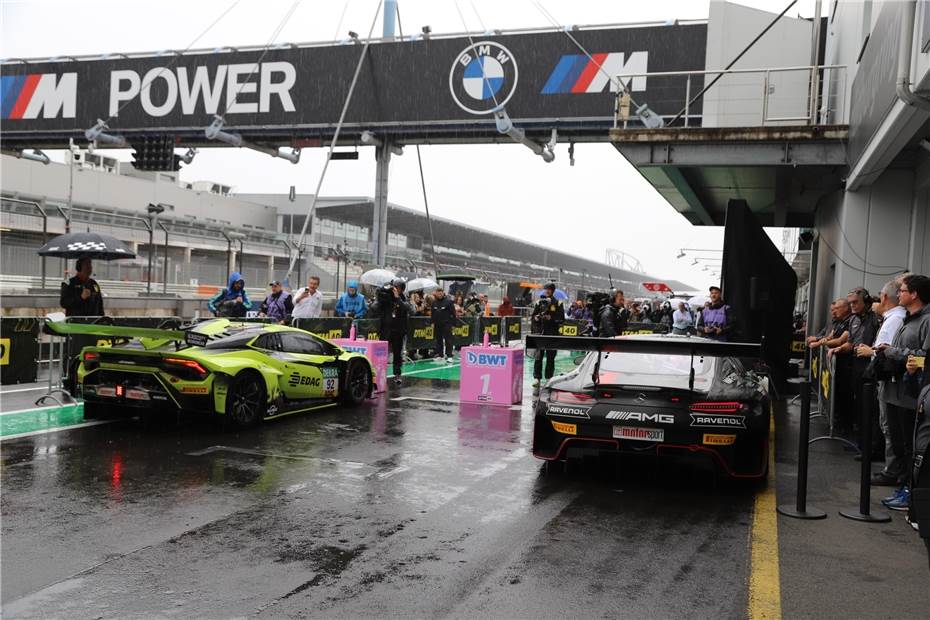 Brüderpaar van der Linde zweimal Erster bei der DTM am Nürburgring