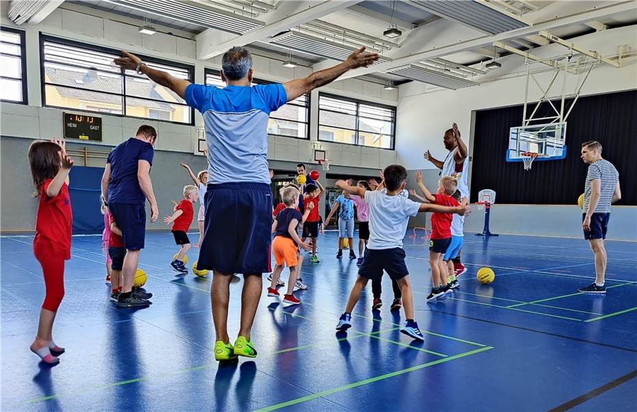 Eltern-Kind-Basketball ist nur Basketball